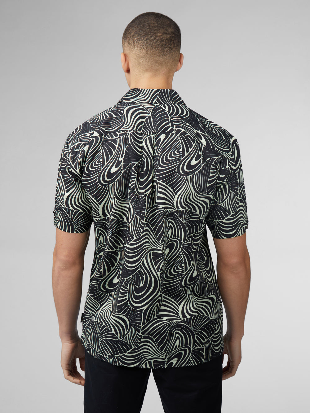 Mint Ben Sherman B by Ben Sherman Psychedelic Swirl Print Shirts | 1237-EJLKY