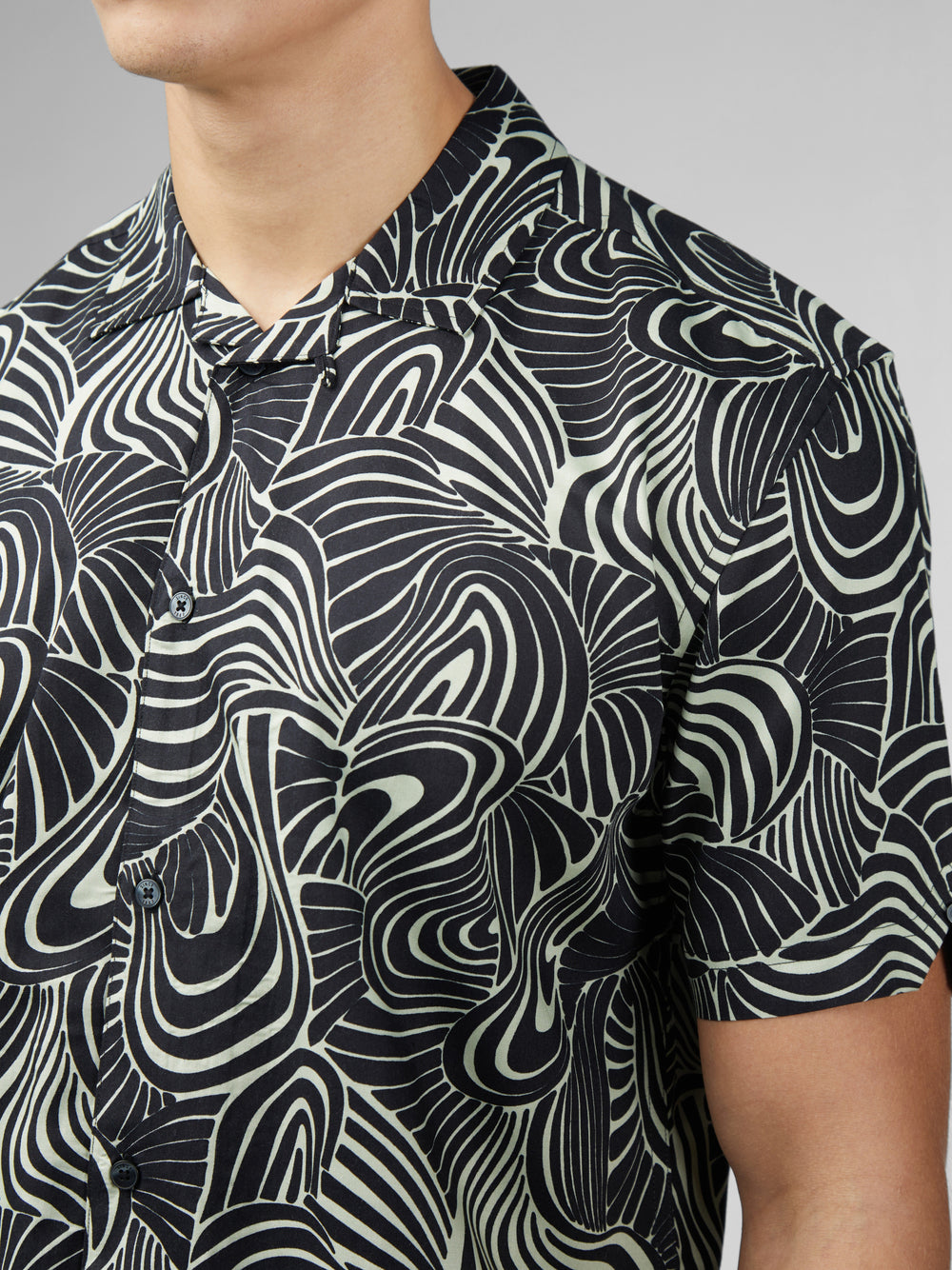 Mint Ben Sherman B by Ben Sherman Psychedelic Swirl Print Shirts | 1237-EJLKY