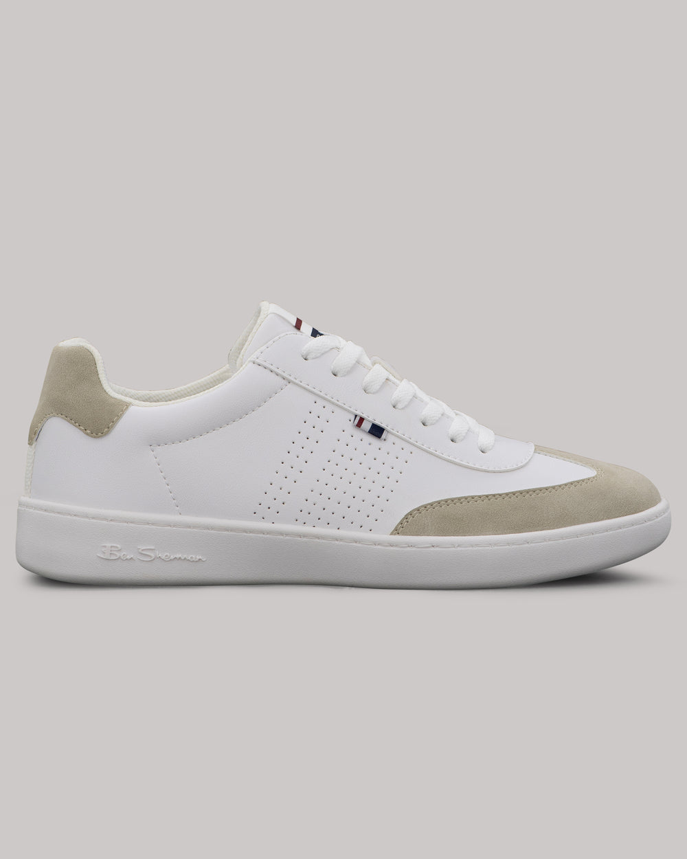 White Ben Sherman Glasgow Sneakers | 6238-NJTPH