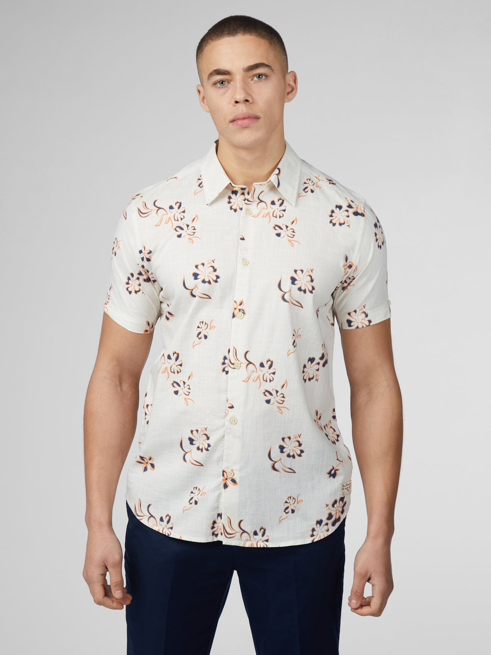 White Ben Sherman Signature Linear Floral Shirts | 4617-UKIRT