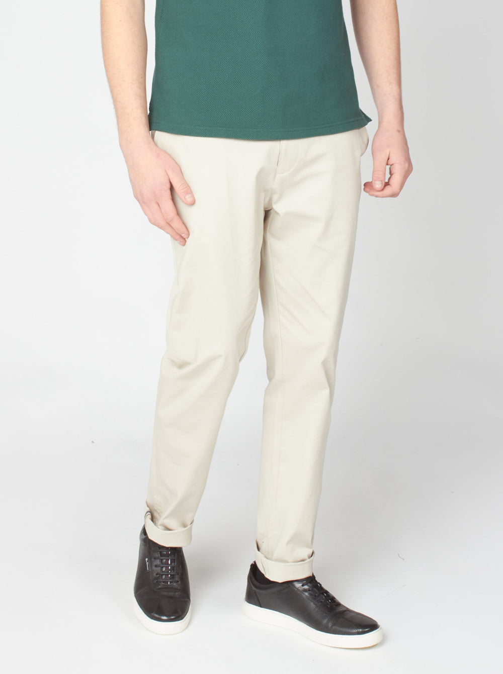 White Ben Sherman Signature Slim Stretch Chino Pants | 7583-ETNBY