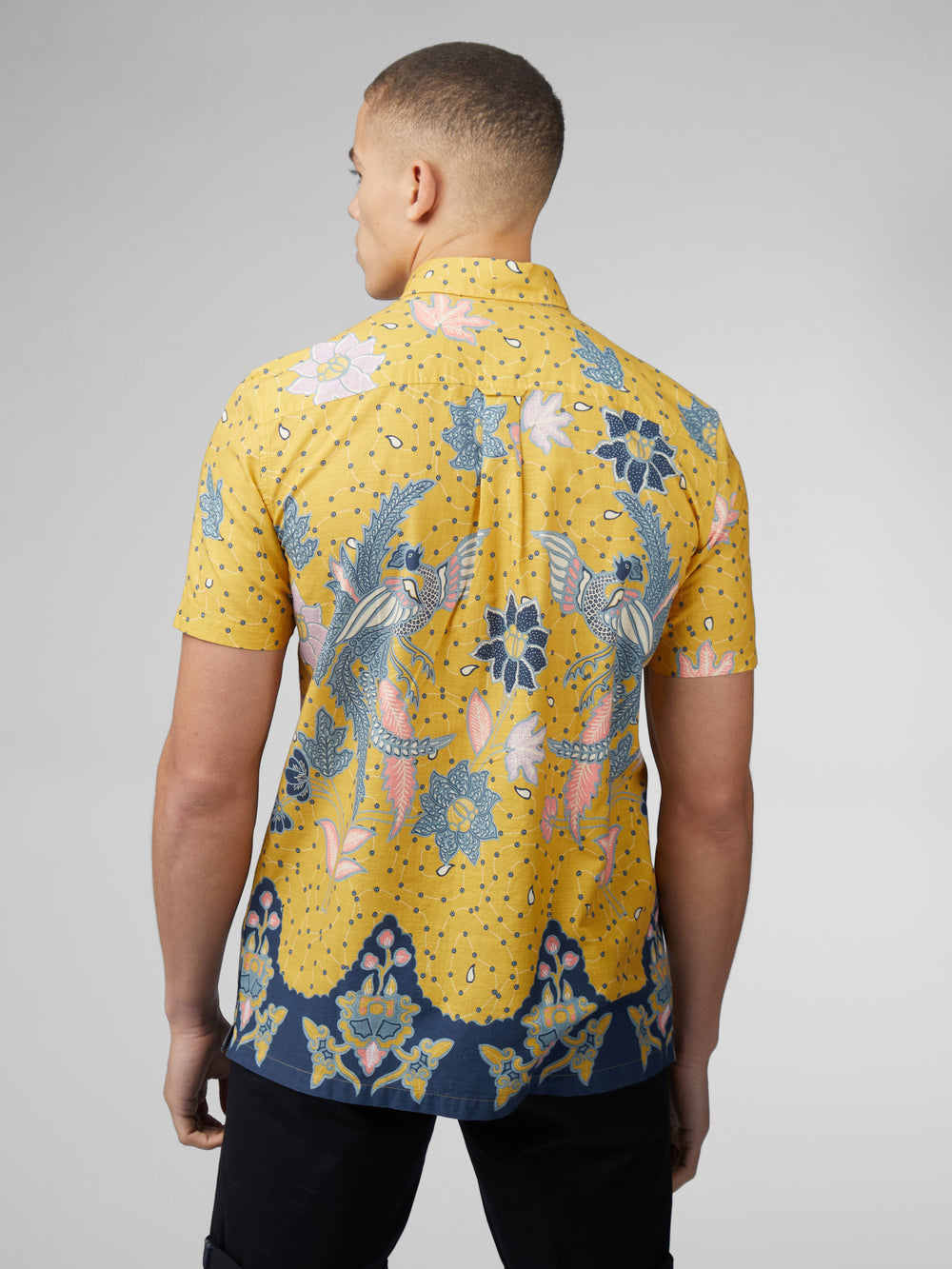 Yellow Ben Sherman Signature Abstract Botanical Print Shirts | 6245-RCDPF