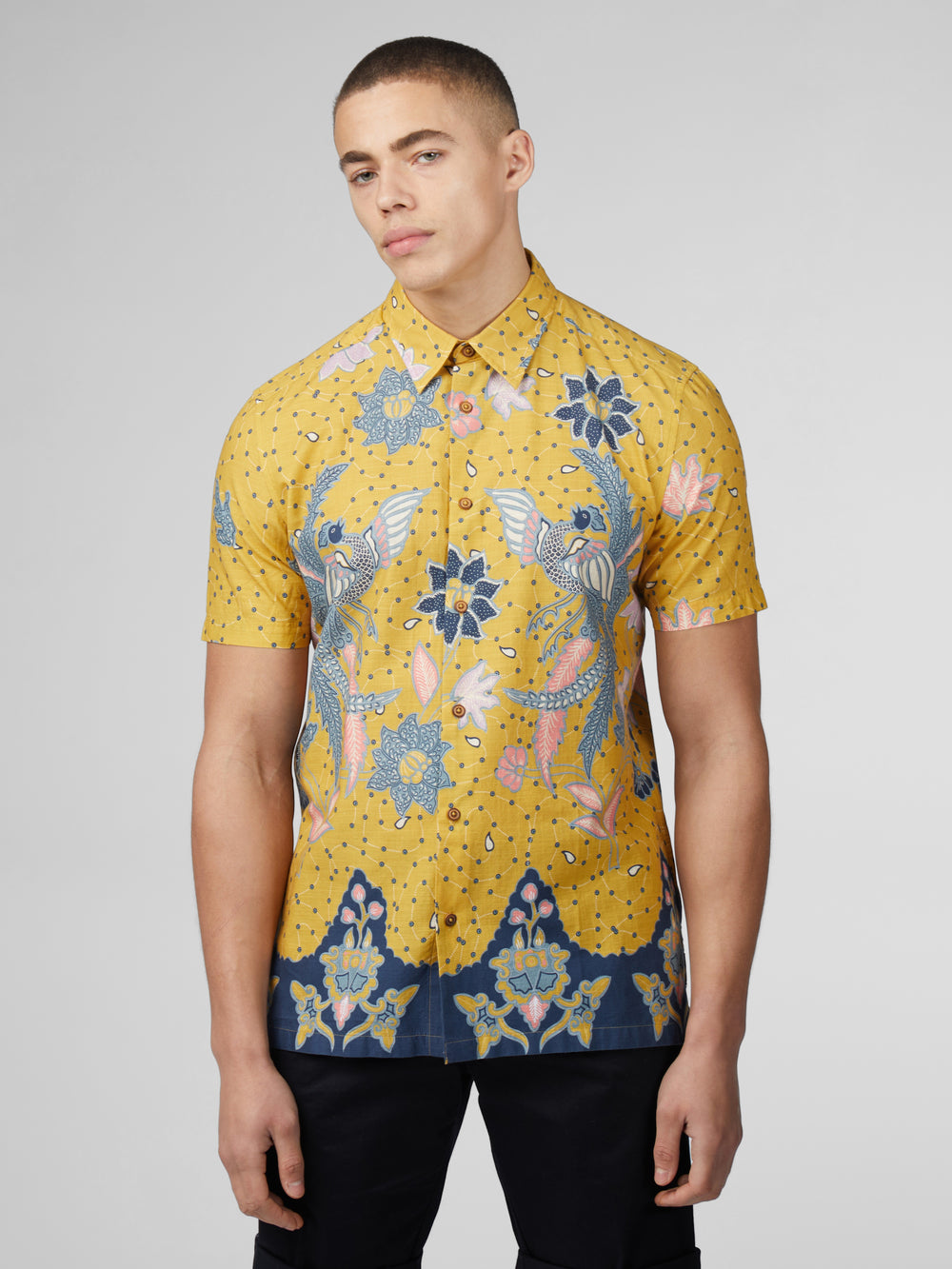 Yellow Ben Sherman Signature Abstract Botanical Print Shirts | 6245-RCDPF